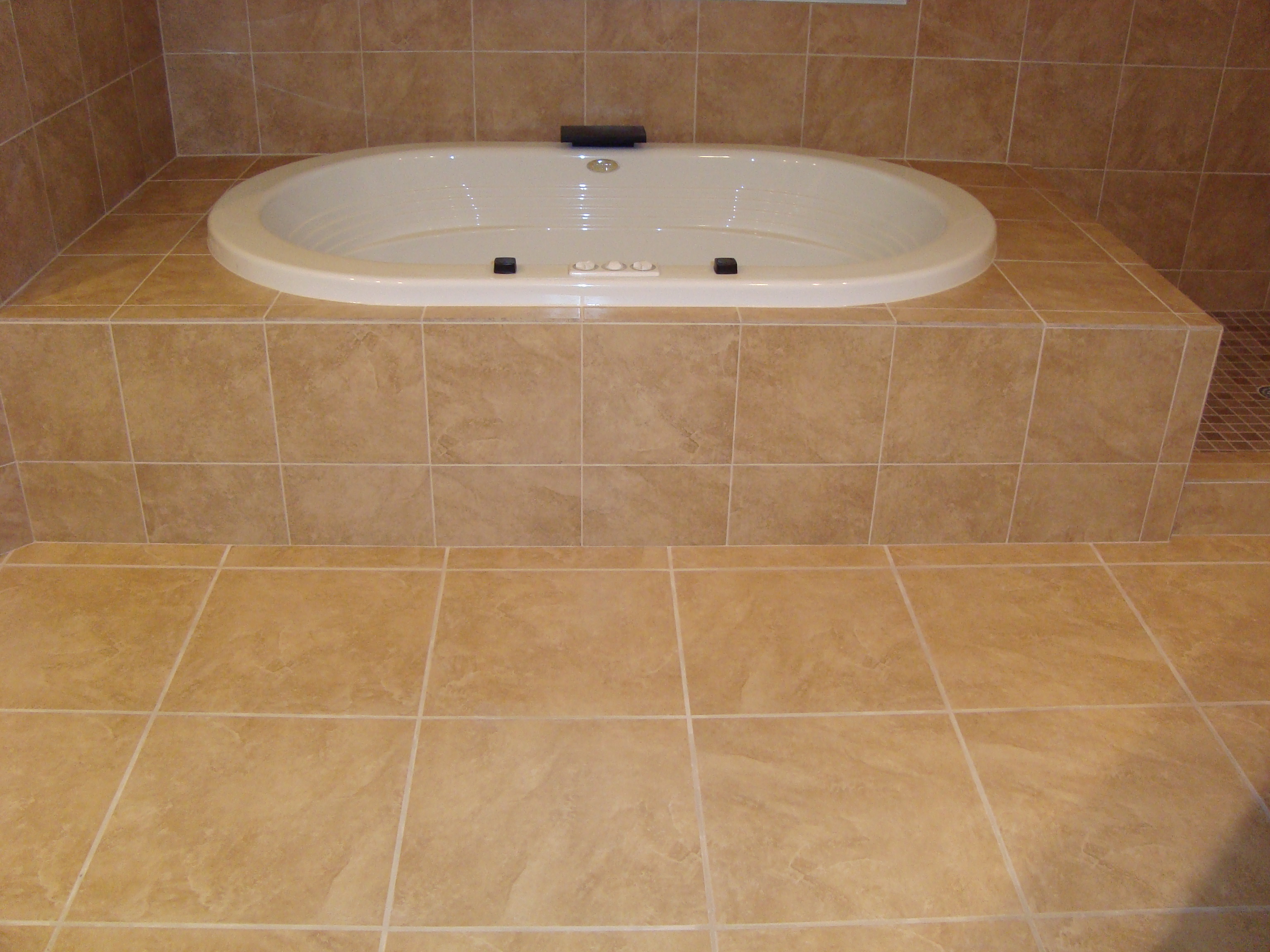 Tub surround