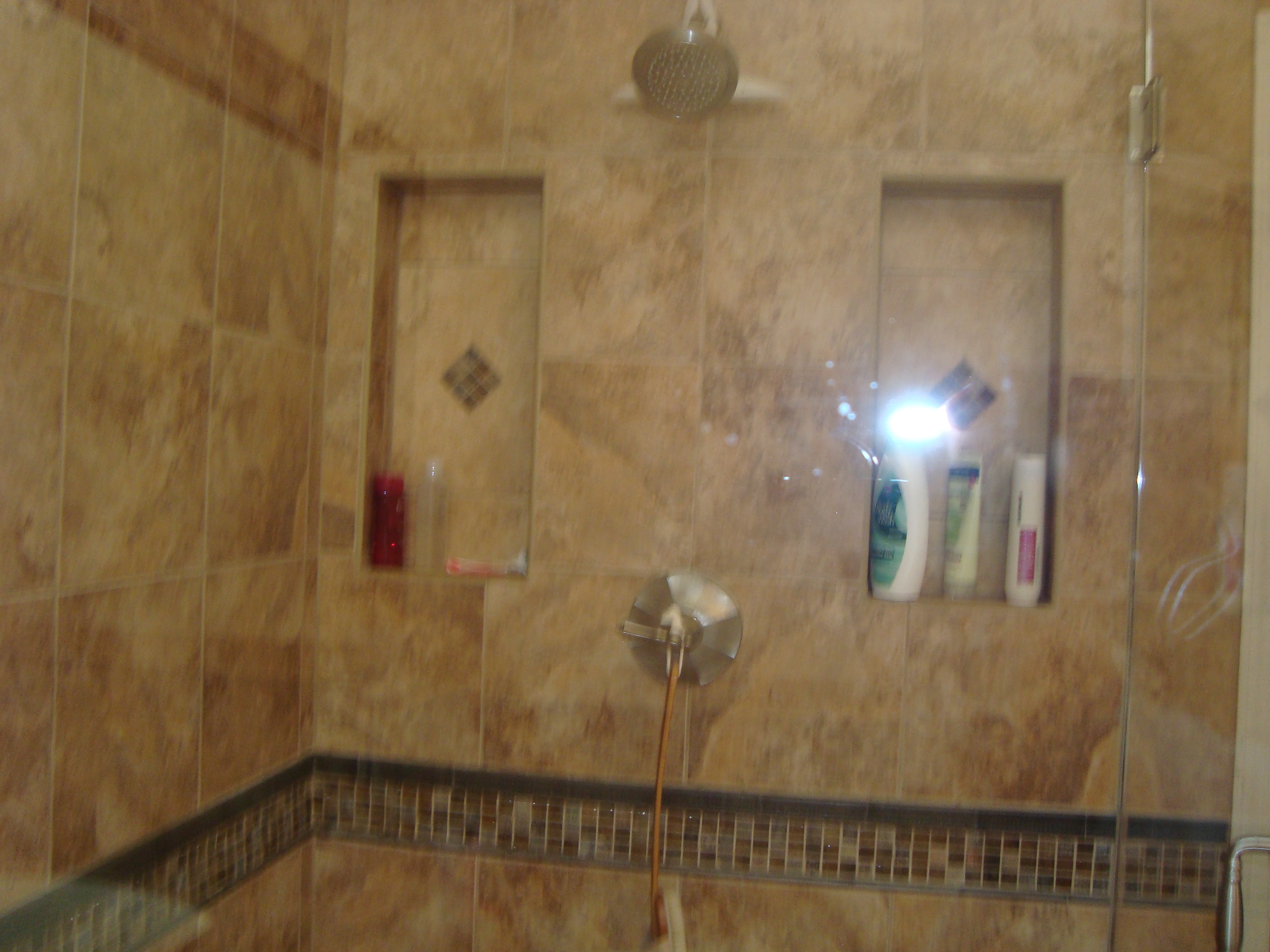 Double soap niche