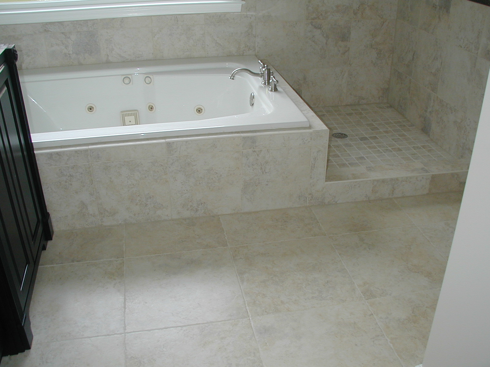 Porcelain tile